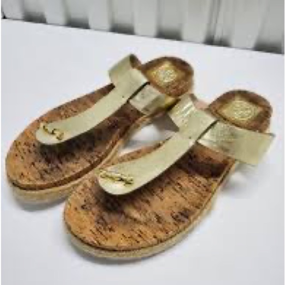 Tory Burch Gold Sandal Flats Slip On Summer Shoe Women’s Sz 9 9.5